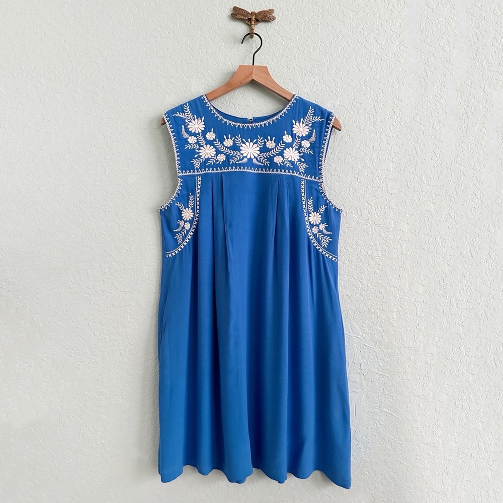 Urban Outfitters•Little White Lies•Blue Boho Embroidered Shift Dress